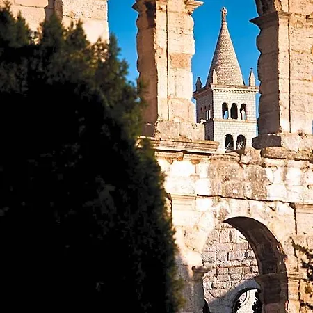 Hi * Pula
