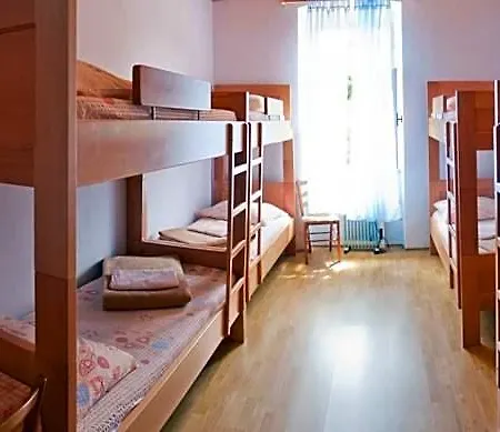 Hostel Hi